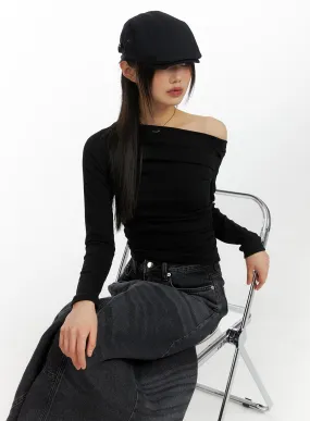 Asymmetrical Ruched Top CM413